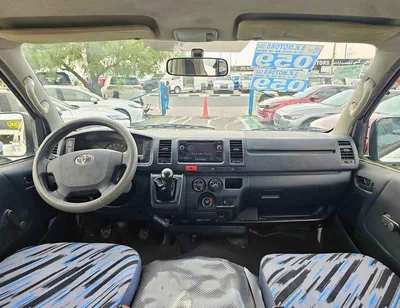 Toyota Hiace GL PATROL MANUAL / PASSENGER VAN/ EXPORT ONLY/ LOT#27416-8
