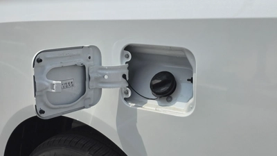 BAW M7 (White)-8