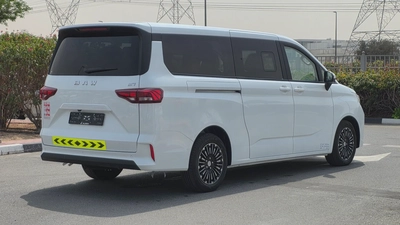 BAW M7 (White)-23