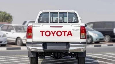 Toyota Hilux DLX TOYOTA HILUX 2.4L DIESEL MT 2024-6
