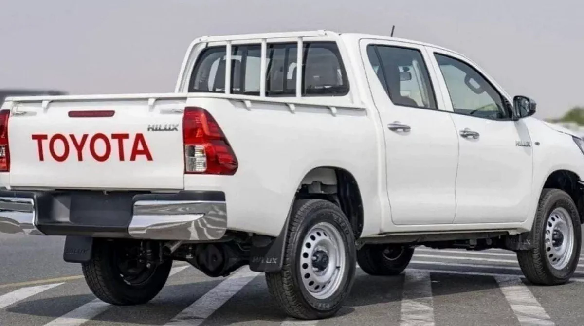 Toyota Hilux DLX TOYOTA HILUX 2.4L DIESEL MT 2024-4-0