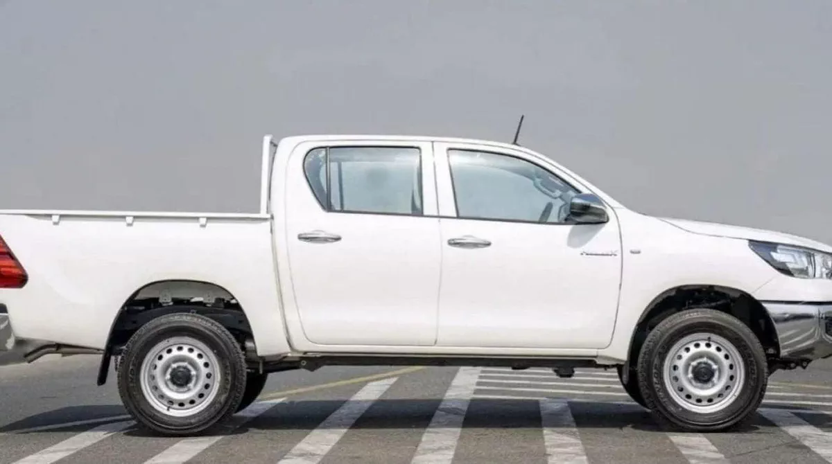 Toyota Hilux DLX TOYOTA HILUX 2.4L DIESEL MT 2024-5-0