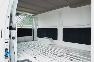 2021 Nissan Urvan Cargo Van - GCC Specs - Very Clean-17