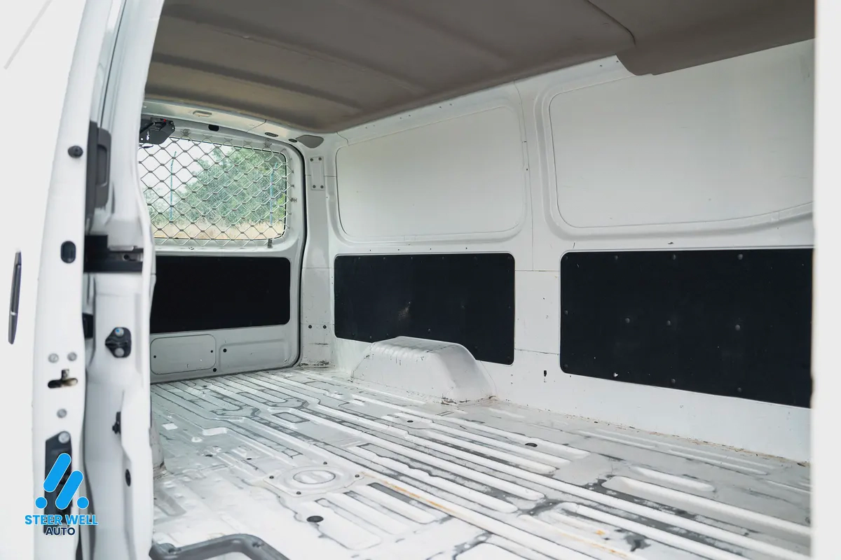 2021 Nissan Urvan Cargo Van - GCC Specs - Very Clean-17-17