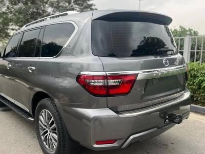 Nissan Patrol LE PLATINUM-5