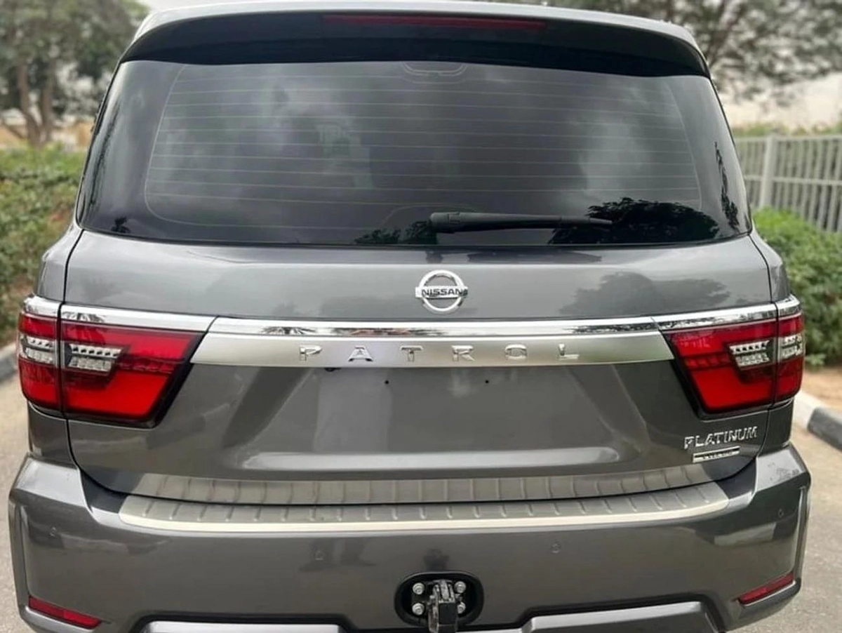 Nissan Patrol LE PLATINUM-8-8