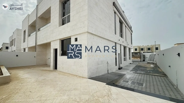 Luxurious 5 bedrooms villa with driver room available for rent in Hoshi Sharjah 