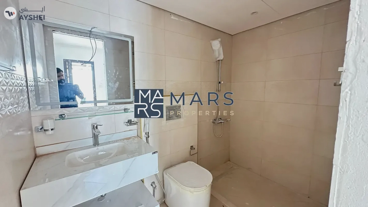 Luxurious 5 bedrooms villa with driver room available for rent in Hoshi Sharjah -3-3