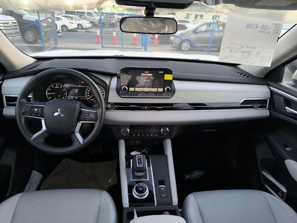 Mitsubishi Outlander GLX MIDLINE OUTLANDER 5P-M-LINE 2.5L SUV FWD 5Doors-7-0