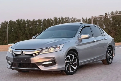 Honda Accord i-VTEC 2017 GCC Specs - Excellent Condition-2