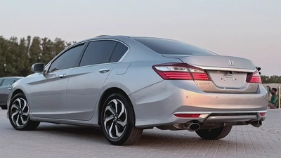 Honda Accord i-VTEC 2017 GCC Specs - Excellent Condition-5
