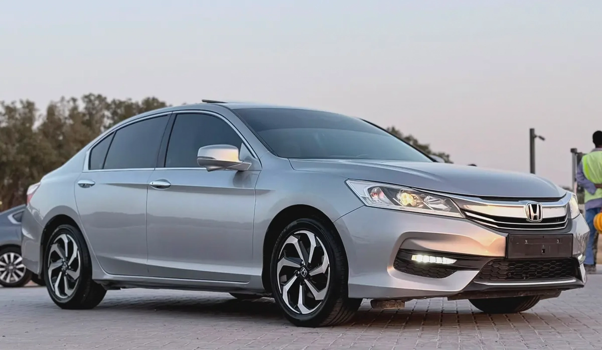 Honda Accord i-VTEC 2017 GCC Specs - Excellent Condition