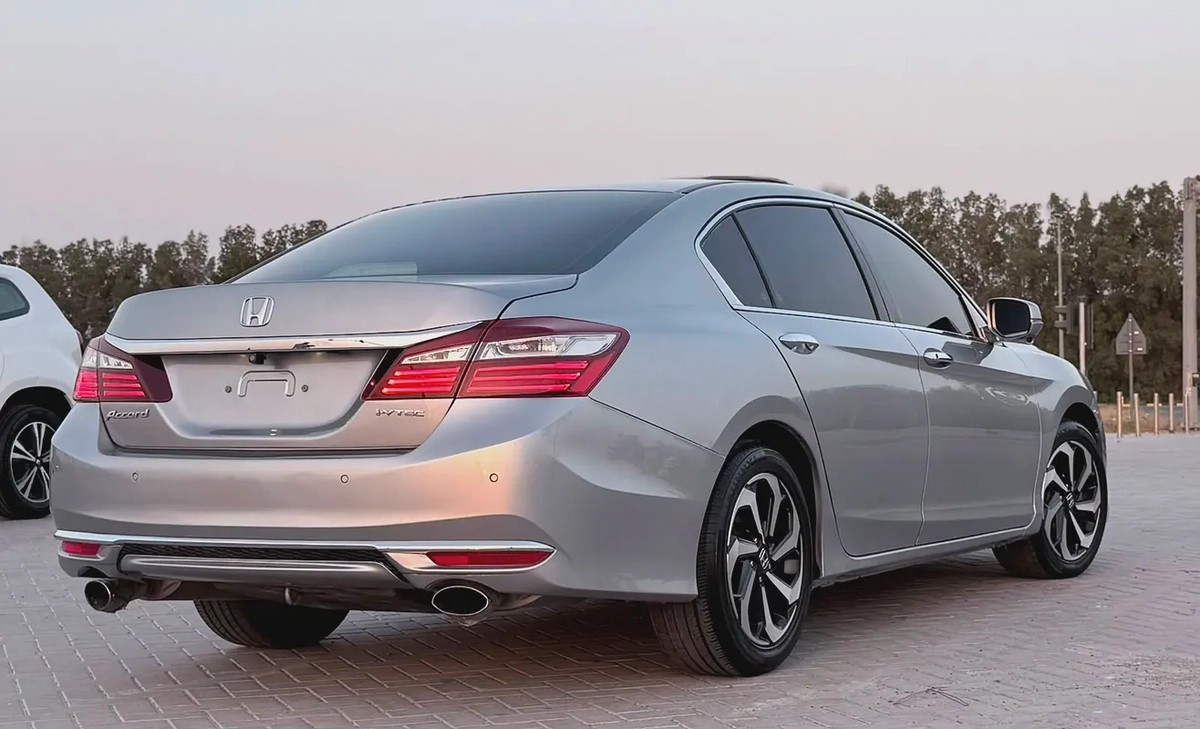 Honda Accord i-VTEC 2017 GCC Specs - Excellent Condition