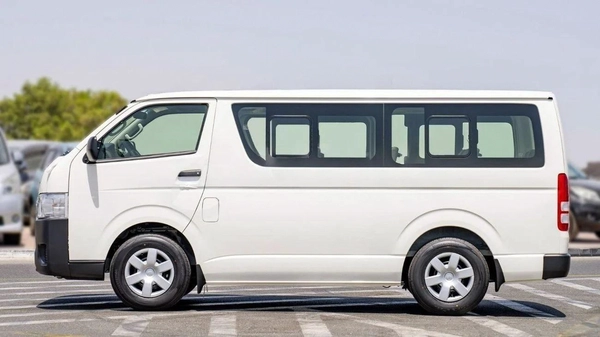 Toyota Hiace  2.5L STANDER SETER DIESEL 2025