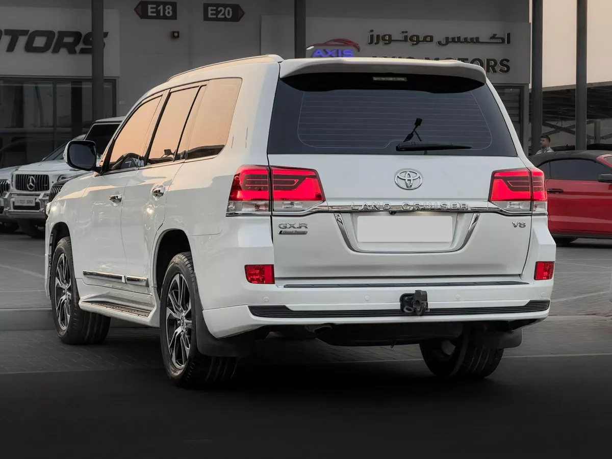 Toyota Land Cruiser GXR 4.0L-6-6
