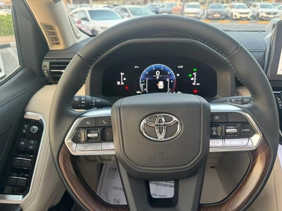 Toyota Land Cruiser GXR-10