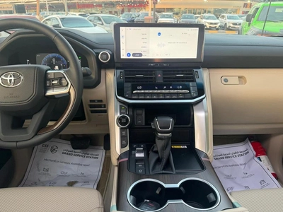 Toyota Land Cruiser GXR-5