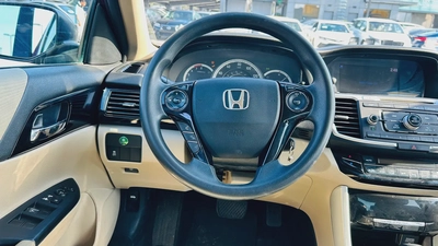 2016 Honda Accord-13