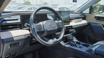 2026 Toyota RAV4 XLE 2.0L PETROL | GCC Specs | Brand New-8