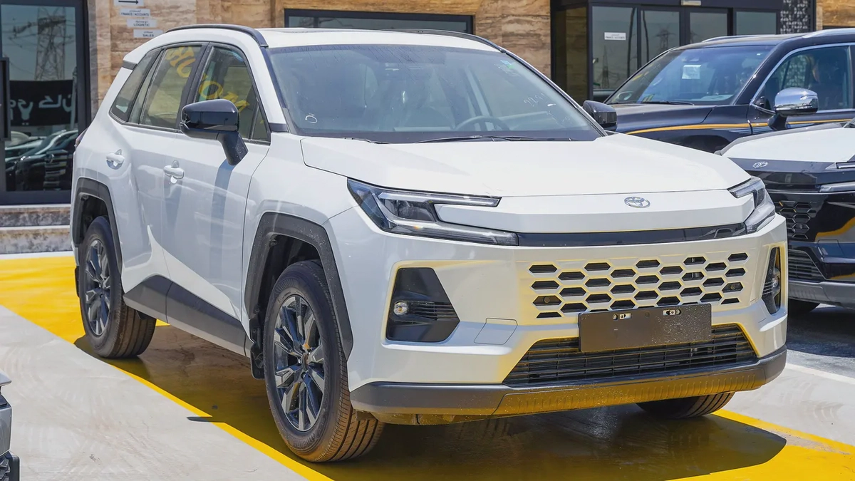2026 Toyota RAV4 XLE 2.0L PETROL | GCC Specs | Brand New-2-2