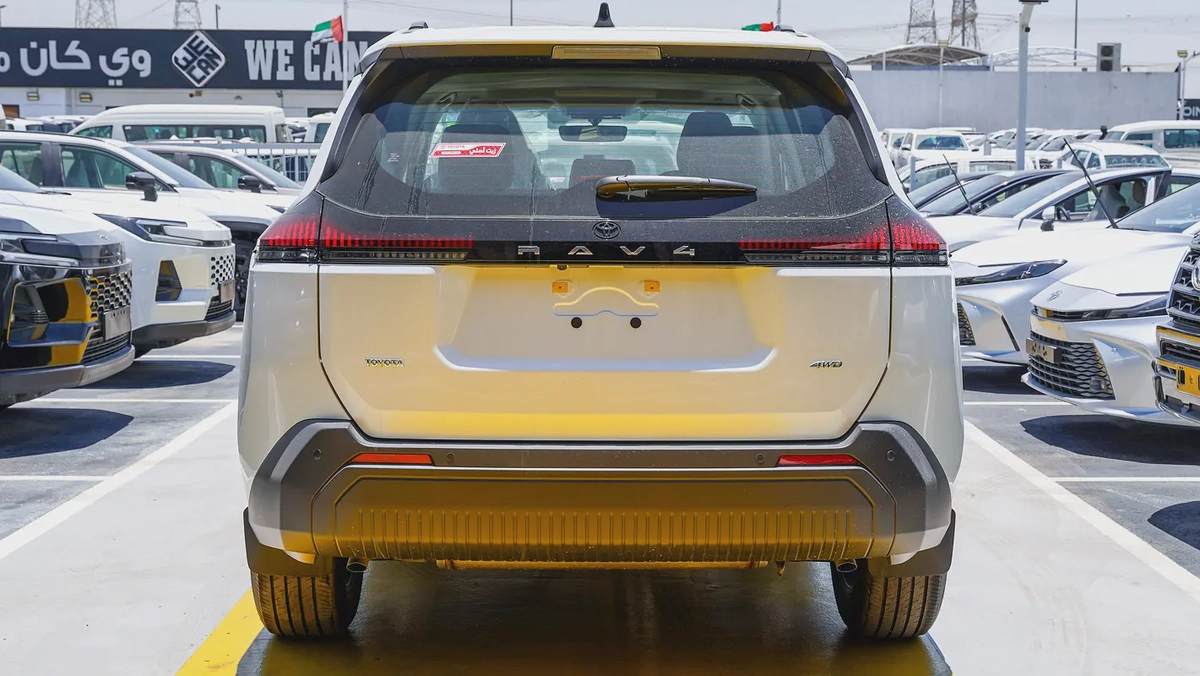 2026 Toyota RAV4 XLE 2.0L PETROL | GCC Specs | Brand New-6-6