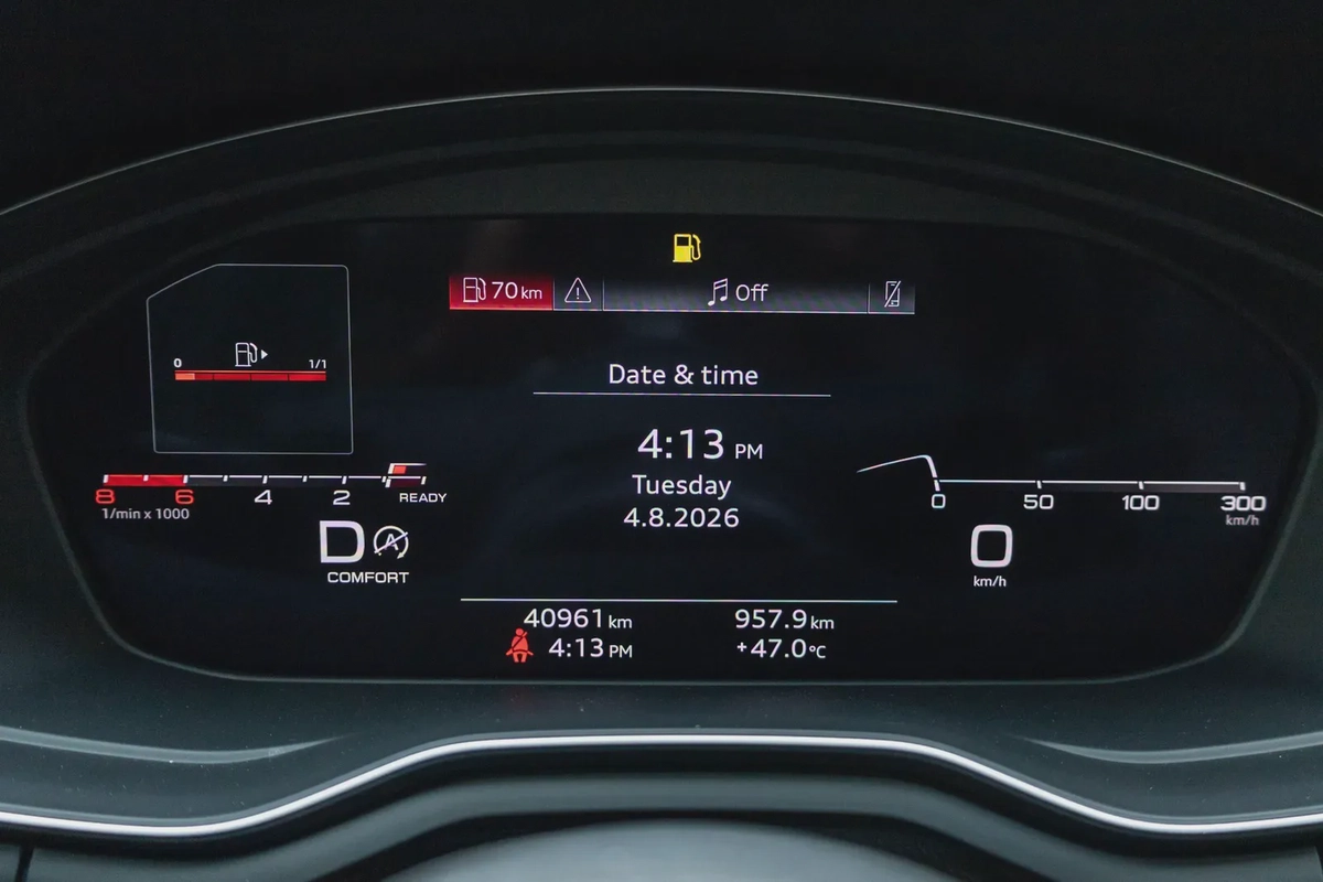 Audi A4 2023-4-4