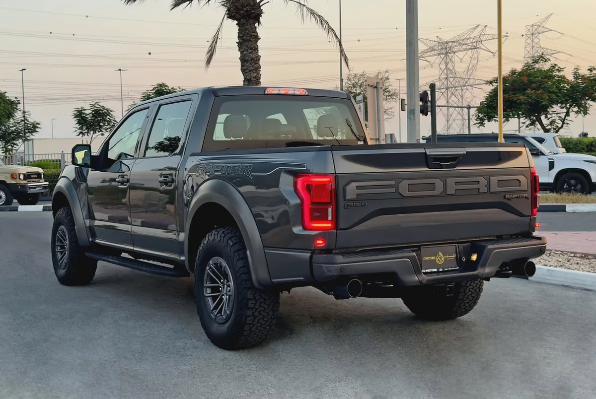 2020 Ford F150 Raptor, GCC Specifications (Complete Service History)-4-4