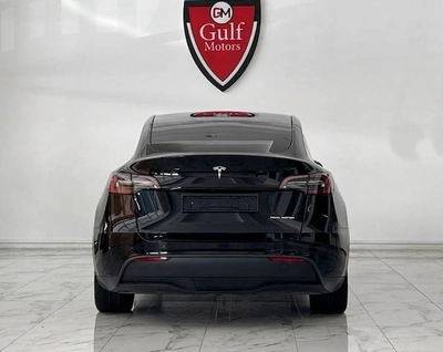 Tesla Model Y LONG RANGE AWD GCC SPECIFICATION -TESLA CENTRE DUBAI-6