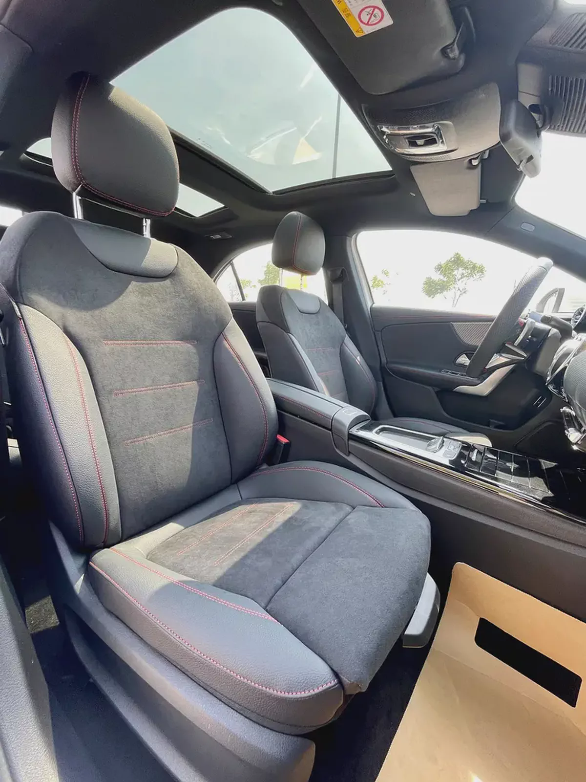 Mercedes-Benz A-Class A 200 2025 - Chinese Specs - Luxury Compact Sedan-12-12