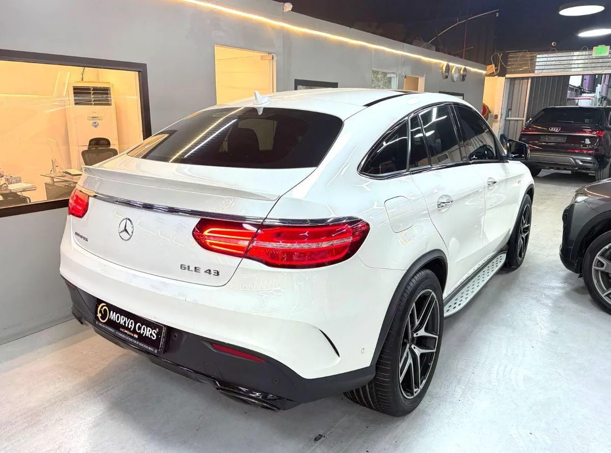 Mercedes Benz GLE43 AMG STANDARD-4-0