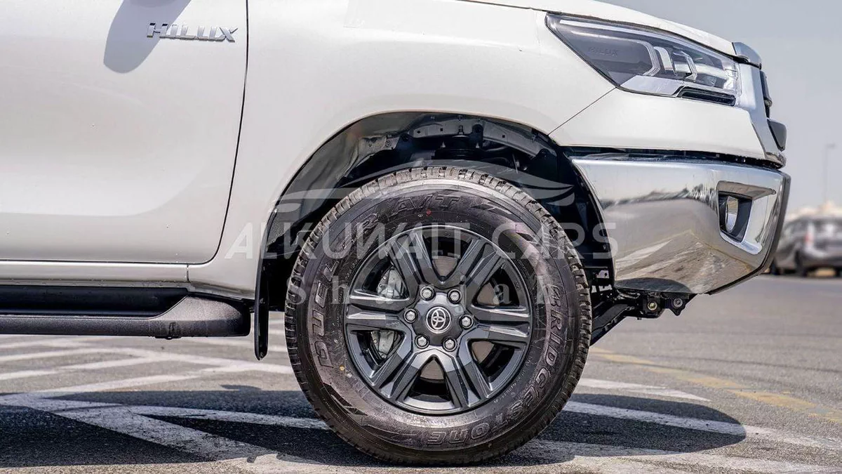 Toyota Hilux SGLX TOYOTA HILUX DC 2.7P MT 4X4 P.WINDOW MY2023-3-0