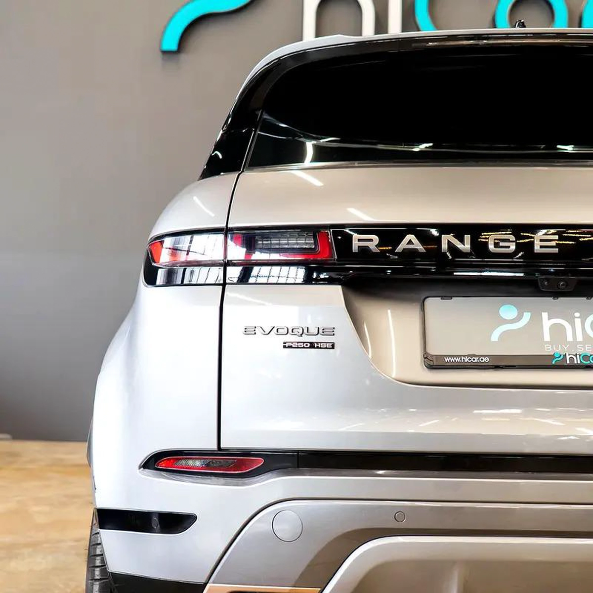 AED 2,107 p.m • 0% Downpayment • Evoque R-Dynamic HSE • 1 Year Warranty-8-8