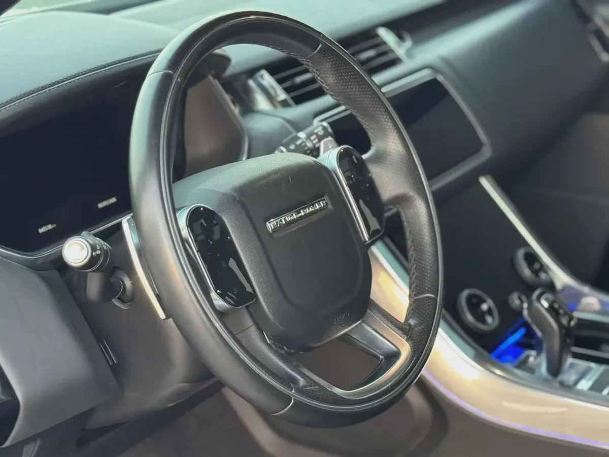 2020 Land Rover Range Rover Sport HSE - American Specs-4-4