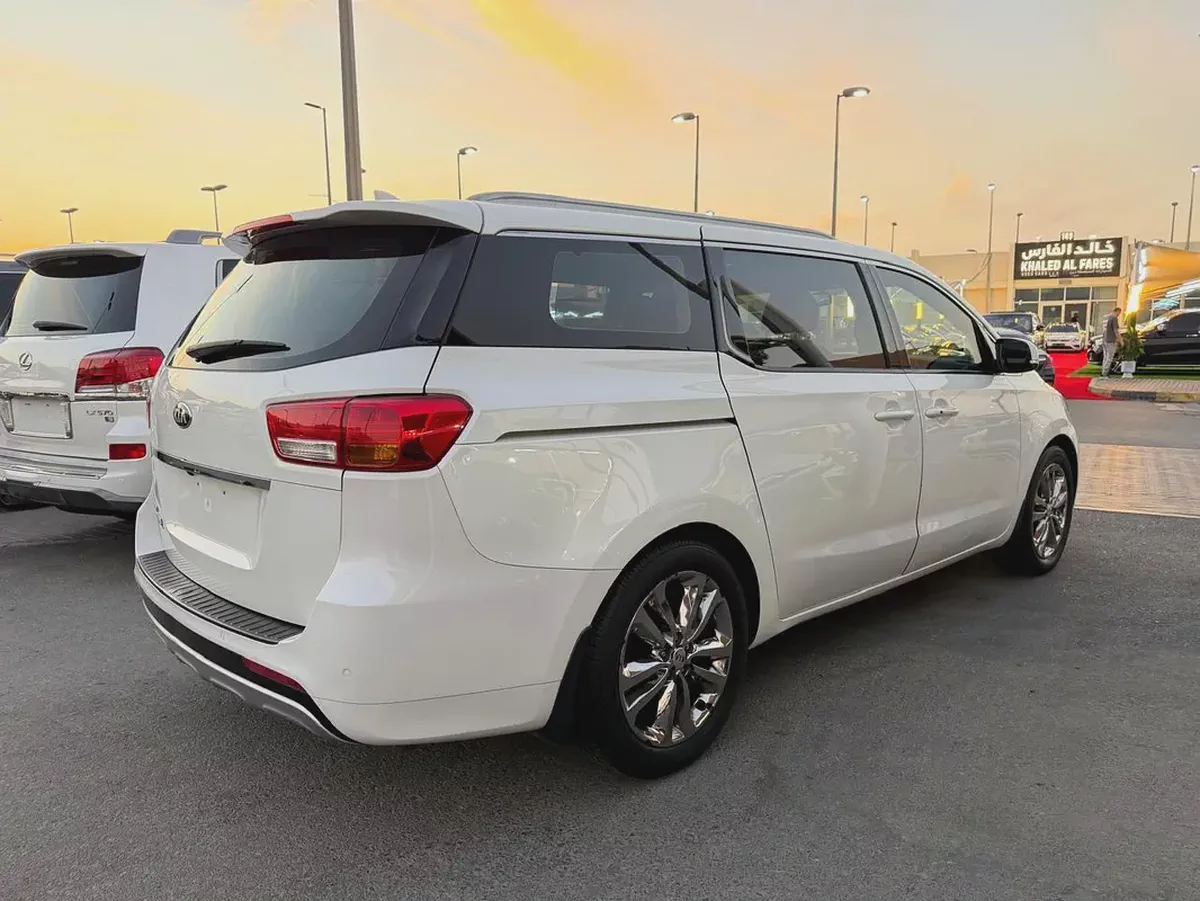 Kia Carnival 2016, white, full option-10-10
