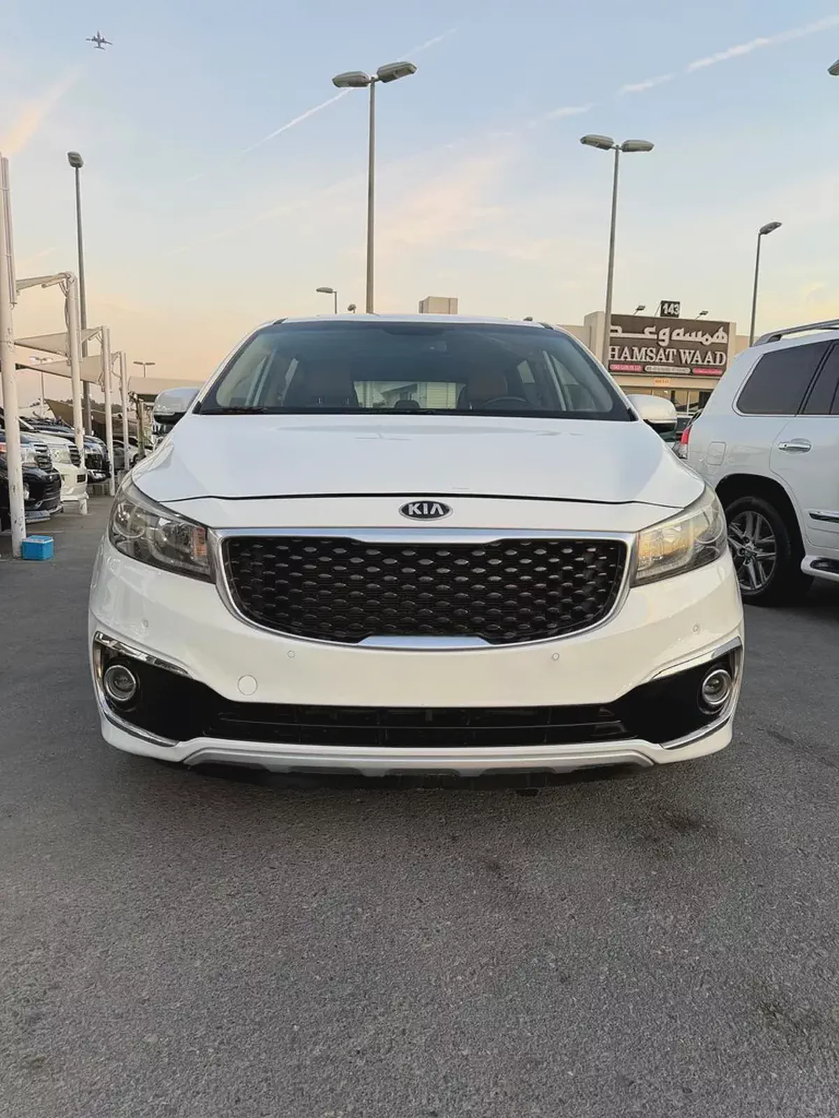 Kia Carnival 2016, white, full option