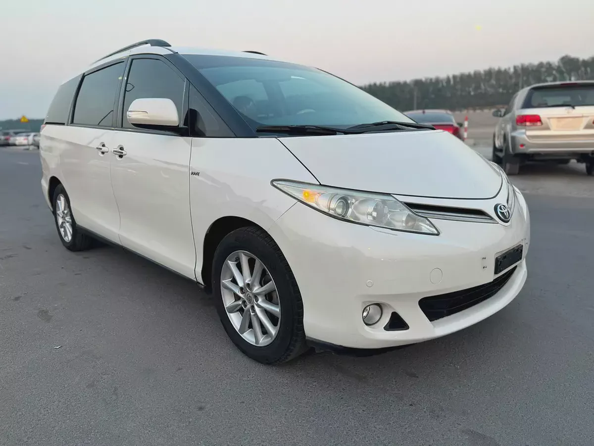 Toyota Previa SE 2020 GCC Specs-1-1