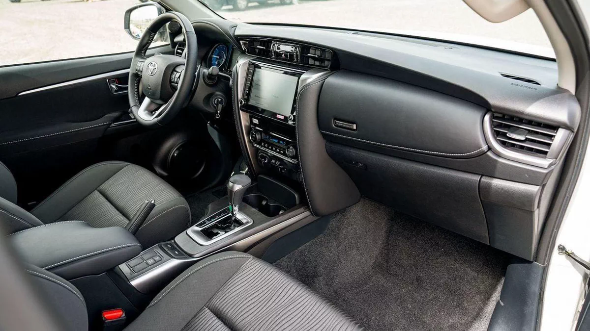 Toyota Fortuner EXR 2.4 diesel-12-0