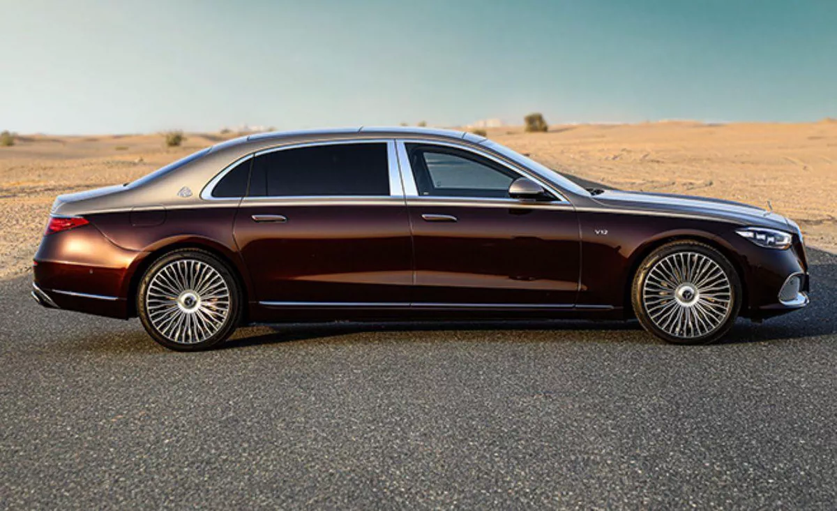 2022 Mercedes-Benz S600 Maybach Brown Sedan-2-2