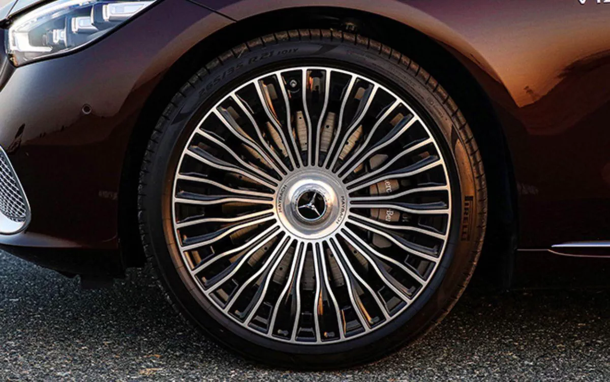 2022 Mercedes-Benz S600 Maybach Brown Sedan-5-5