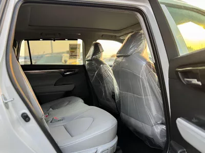 Toyota Highlander LTD HEV 2.5L - EXPORT ONLY-14