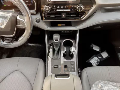 Toyota Highlander LTD HEV 2.5L - EXPORT ONLY-23