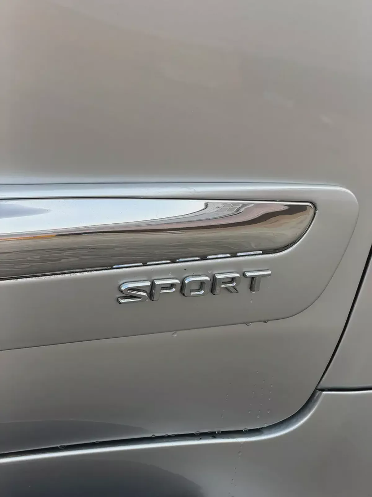 2010 Lexus LX 570 Sport GCC Specs-10-10