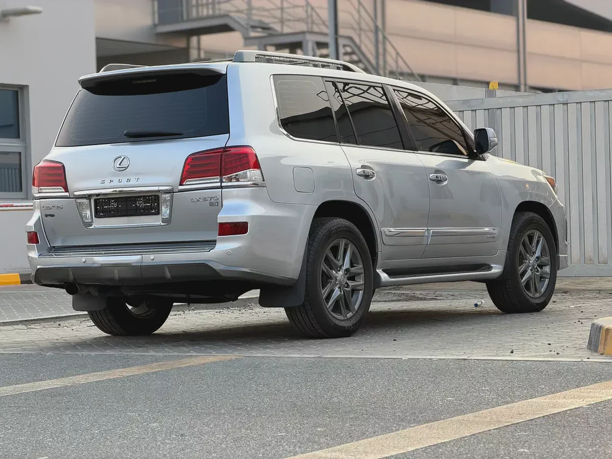 2010 Lexus LX 570 Sport GCC Specs-16-16
