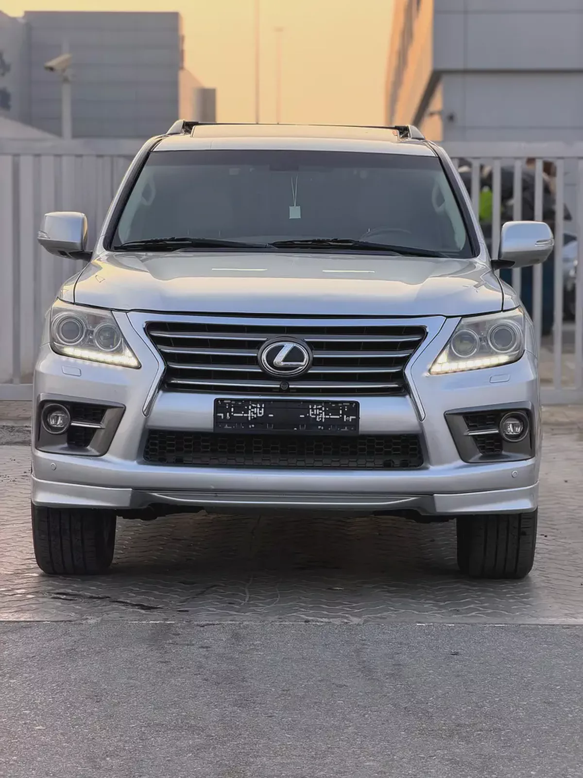 2010 Lexus LX 570 Sport GCC Specs-3-3