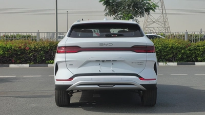 BYD SONG PLUS Design PHEV (White)-12
