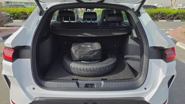 BYD SONG PLUS Design PHEV (White)