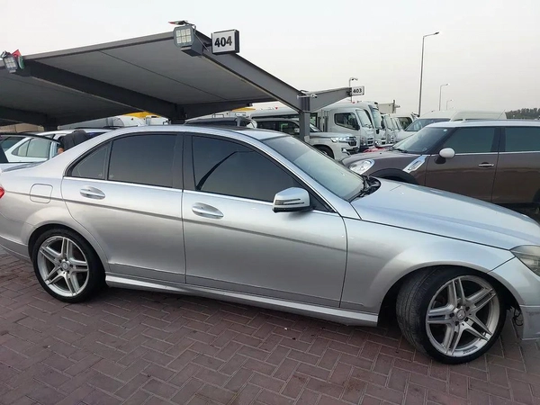 Mercedes-Benz C-Class C300 2011 | Japanese Specs | Pristine Condition