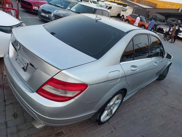 Mercedes-Benz C-Class C300 2011 | Japanese Specs | Pristine Condition