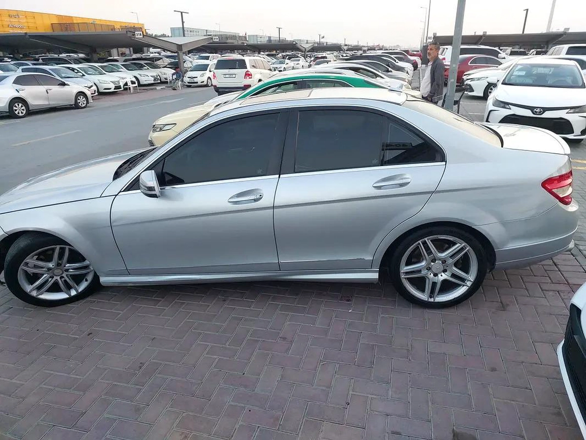 Mercedes-Benz C-Class C300 2011 | Japanese Specs | Pristine Condition-1-1