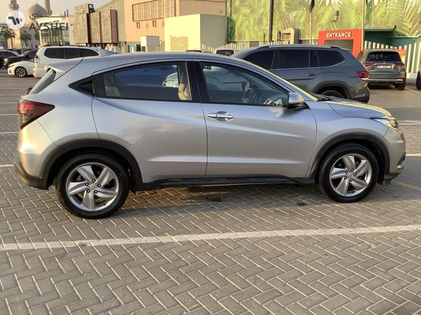 Lady Driven Car - 2020 Honda HRV – Full Option SUV – GCC Model
